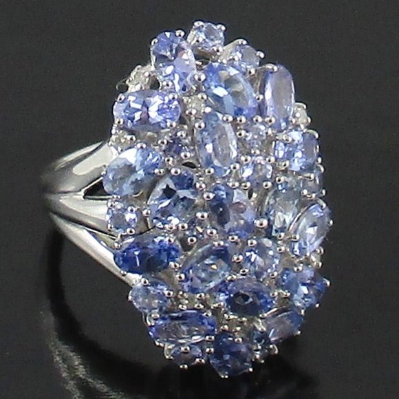 4.20ct Tanzanite Bold Oval Cluster Ring - Picture 3 of 8